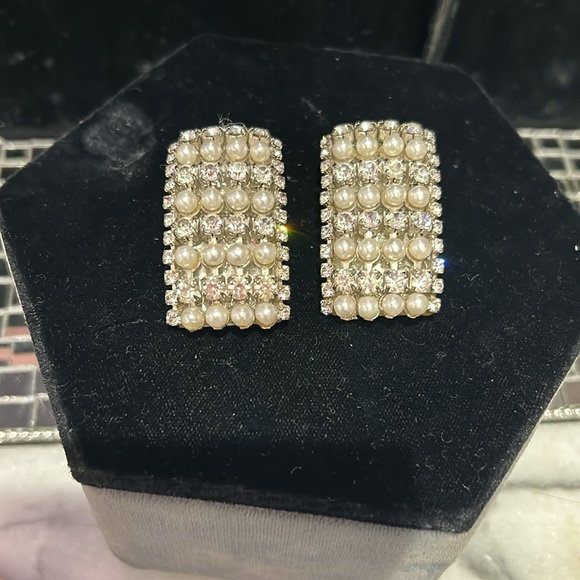 Stunning Pearl & Crystal Large Rectangular Earrings-Boutique - Picture 7 of 9